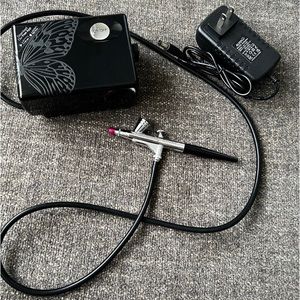 Luminous air make up device, You can achieve professional quality make up.